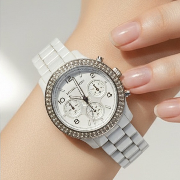 Michael Kors Silver and White Chronograph Watch - Picture 6 of 6